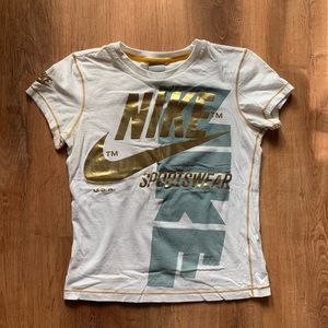 Nike t-shirt 🏆🌼 LIMITED ISSUE [No. SW-781]